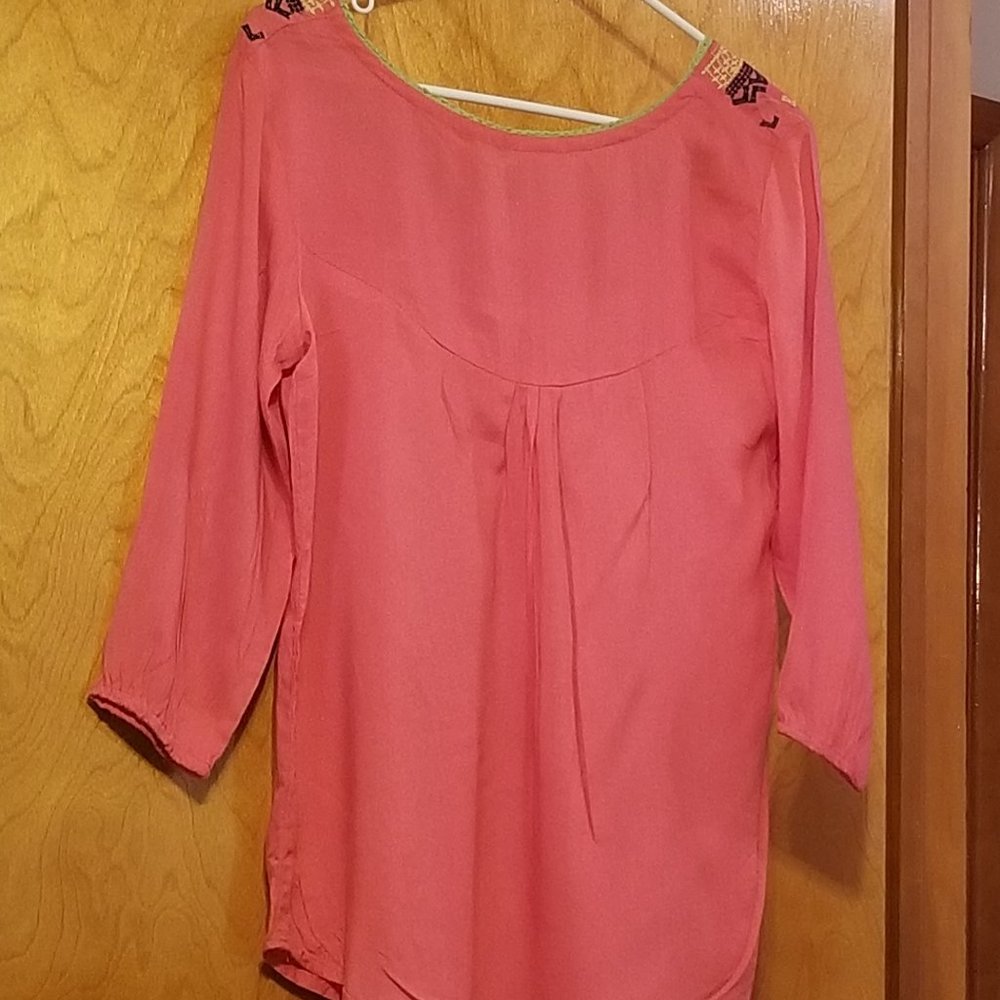 COPY - Peachy Top - Picture 2 of 10